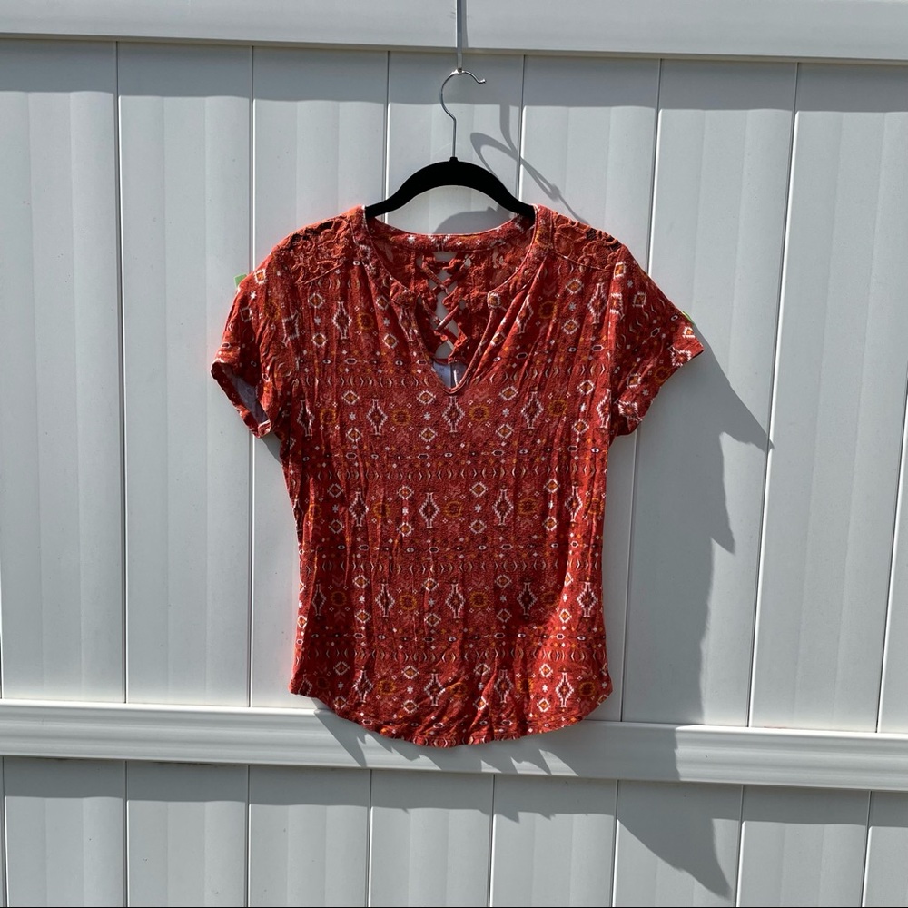 Vintage No Boundaries Strappy V-Neck Cap Sleeve Blouse, Junior's Size L, Orange